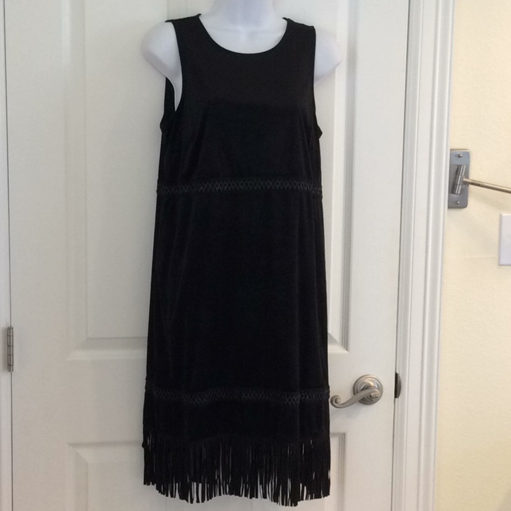 Dress - Picture 2 of 4